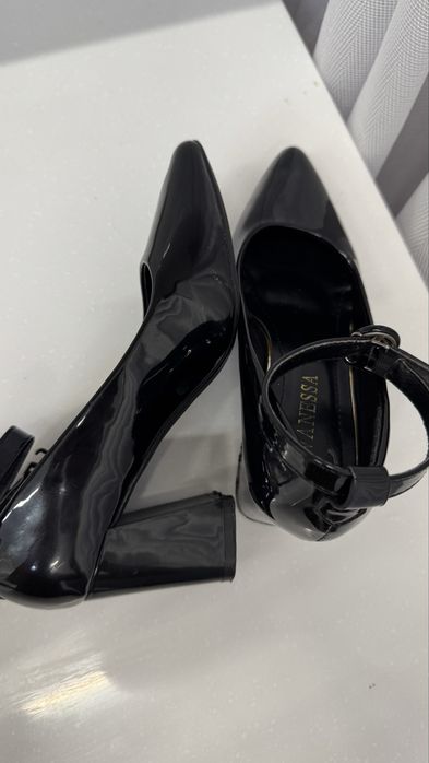 Изящние , красивые . Дешево