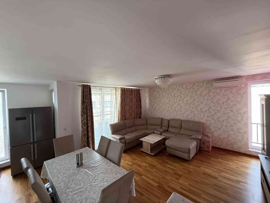 Apartament de vanzare cu 3 camere Ultrafinisat in cartierul Andrei Muresanu