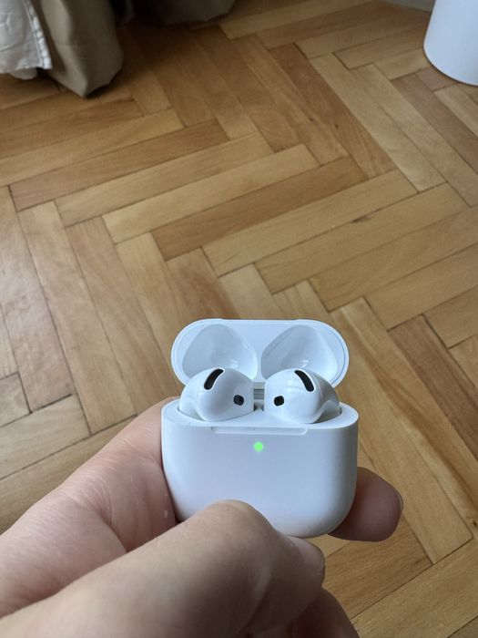 air pods 4