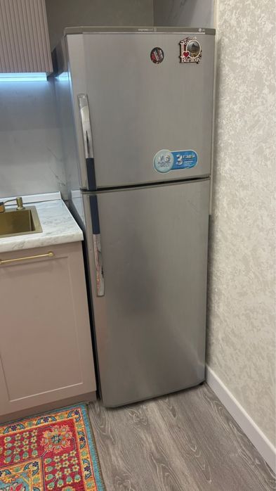 Продается холодильник