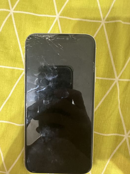 iphone 11 продаю или обменяю