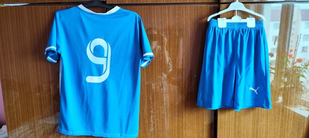 Футбольный костюм бу.