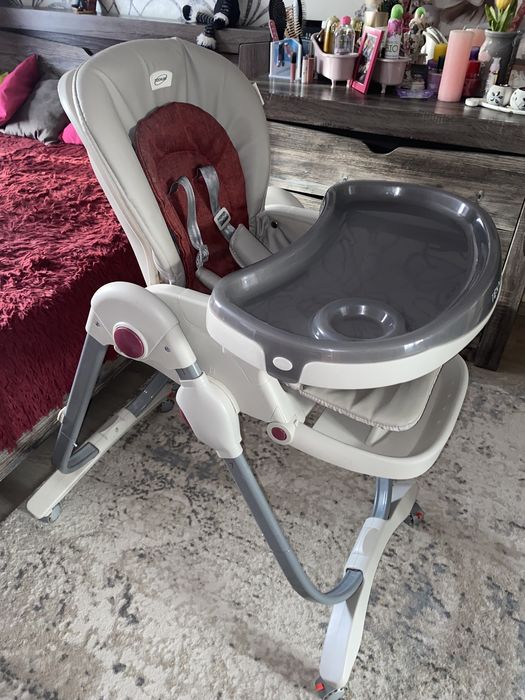 Продам стульчик для кормления Teknum
