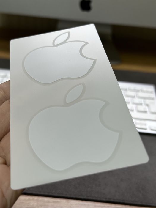 Оригинальные наклейки от Apple