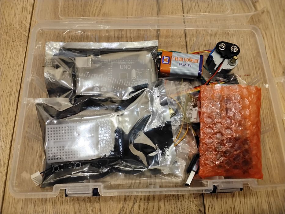 Arduino uno nabor + dt9205a multimetri bilan yaxshi holatda.