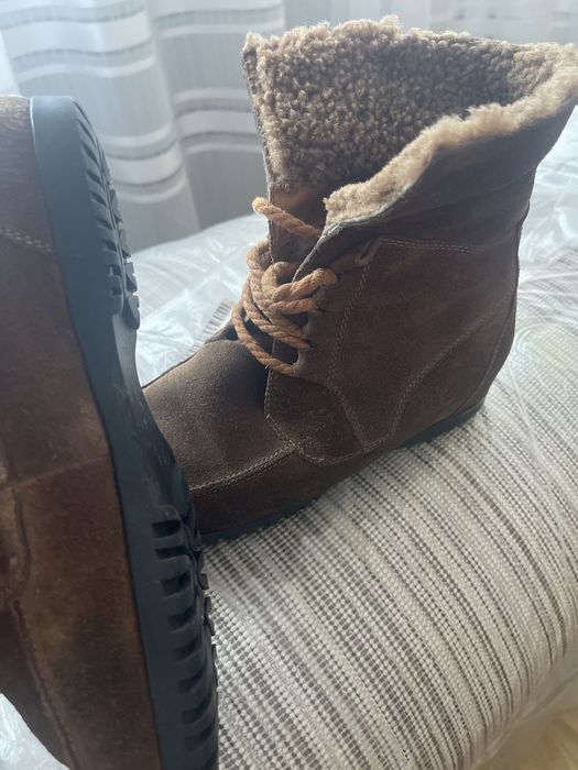 Женские ботинки