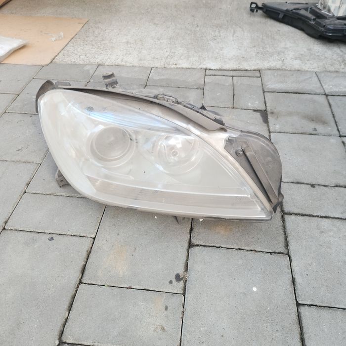 Far dreapta Mercedes W166 Halogen NU xenon! A1668208461