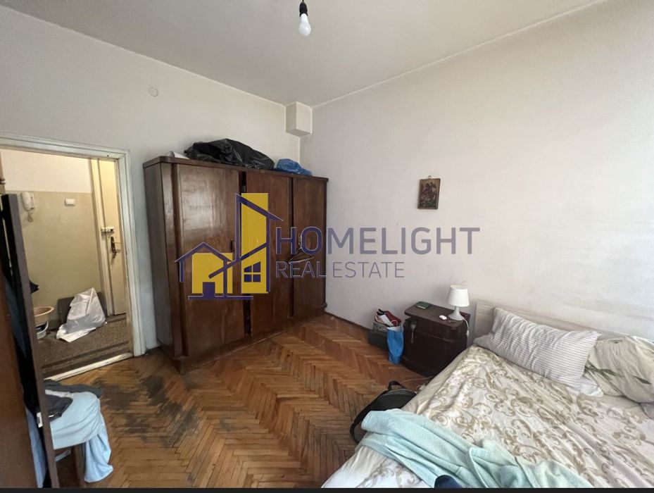 Продава се Двустаен апартамент в София, Докторски паметник - 65 кв.м за 5385 €/кв.м - Снимка #2