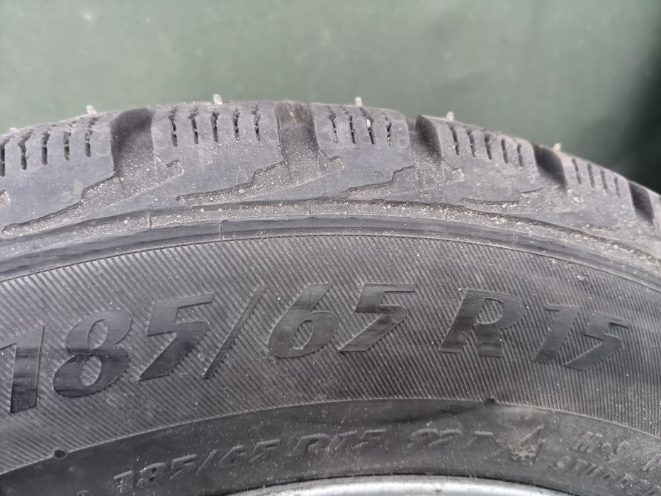 Продам комплект шин с дисками