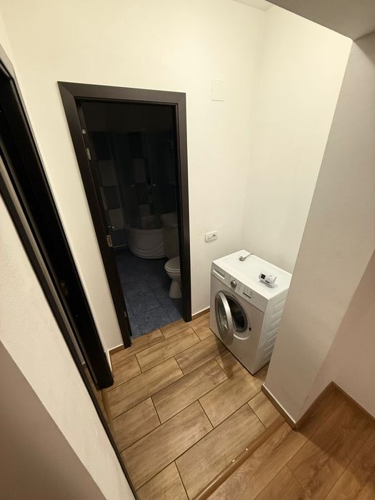 Închiriez apartament