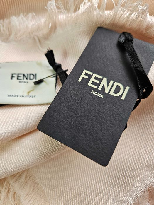 Fendi оригинал продам