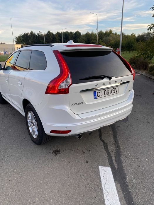 VOLVO XC60 2015 — imagine 4