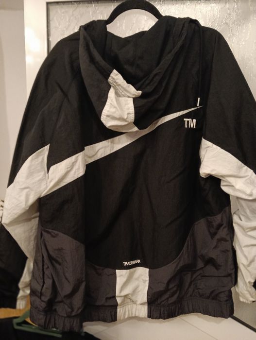 Geacă Nike Swoosh L