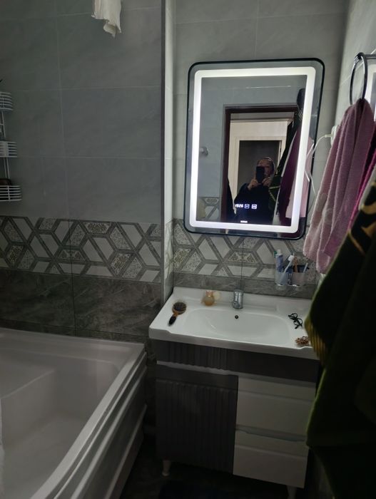 Продаётся пятикомнатная квартира в центре Термеза