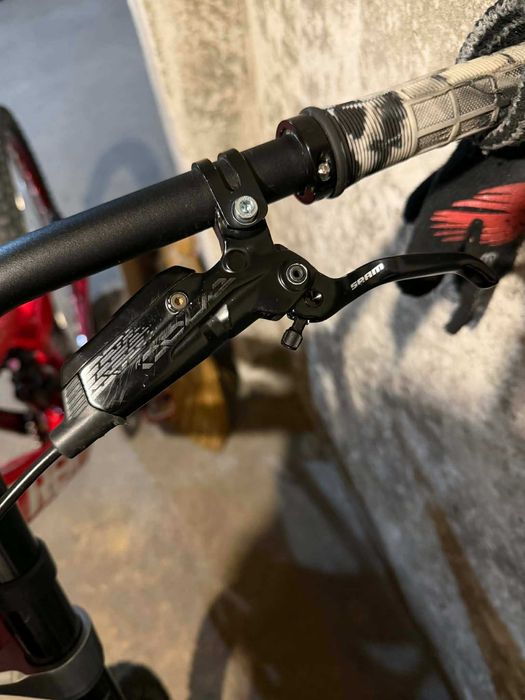Предна спирачка SRAM Code R