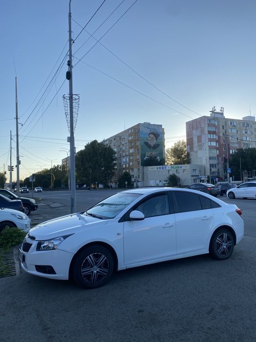 Продам шевроле круз