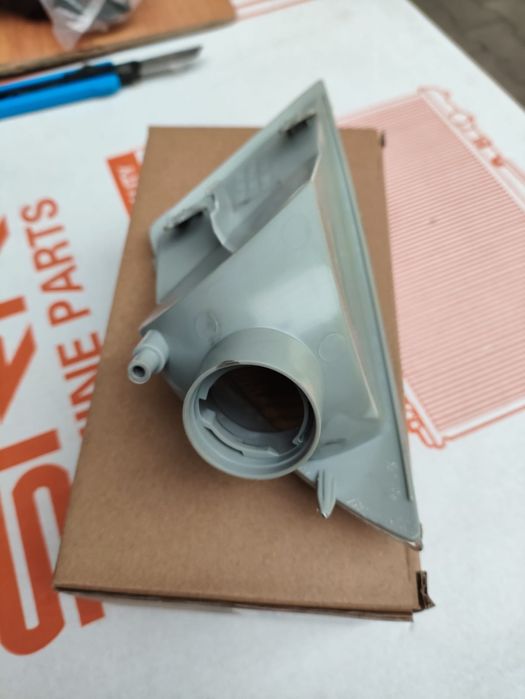 Митсубиси харизма поворотники