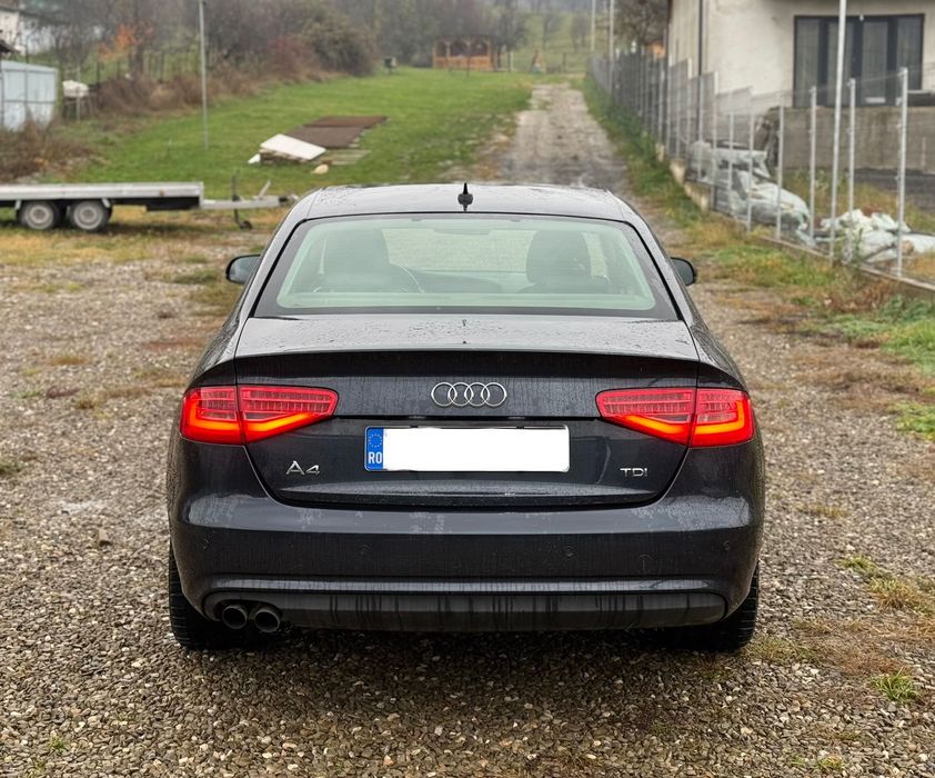 Audi A4 b8.5 an 2013 2.0 TDI