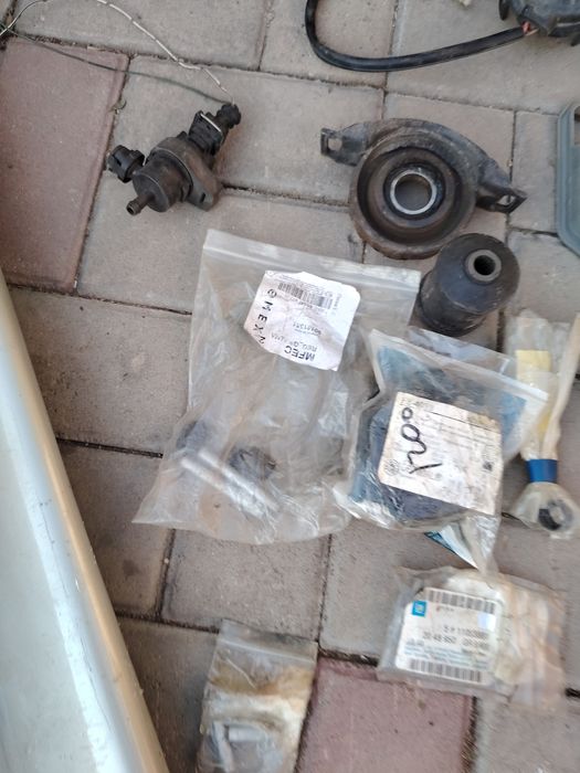 Запчасти на мерседес и опель