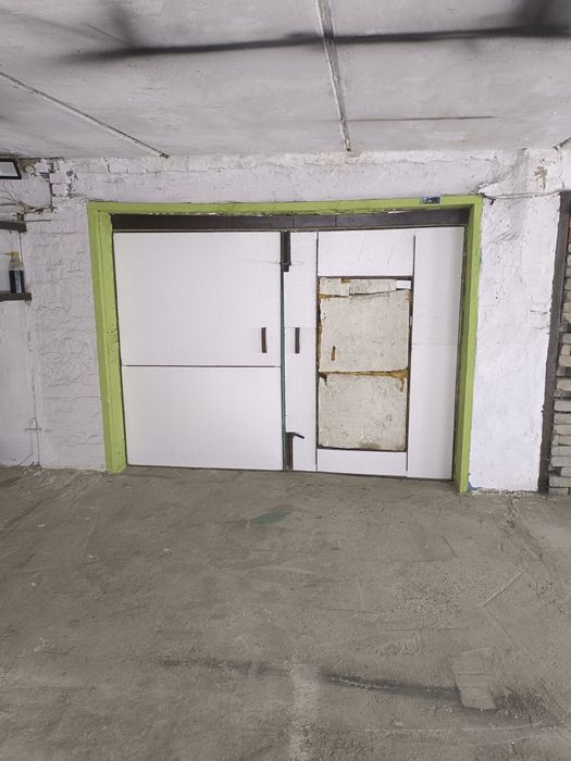 Продам большей гараж