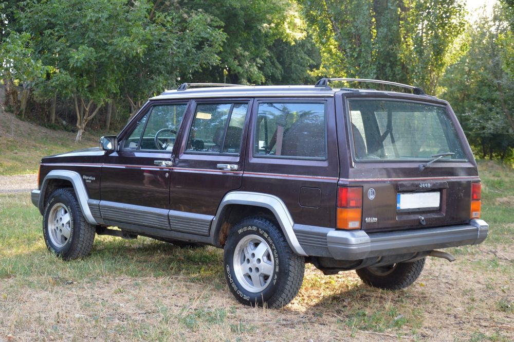 Jeep Cherokee XJ 4.0 Laredo – 1991 – Import SUA