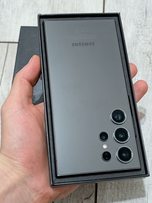 Samsung S24 Ultra 256 gb Ram 12 5G