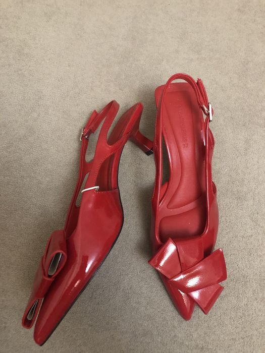 Новые туфли с открытой пяткой