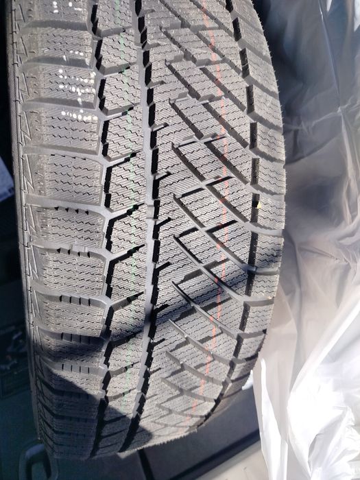 Диски на 18 с резиной .