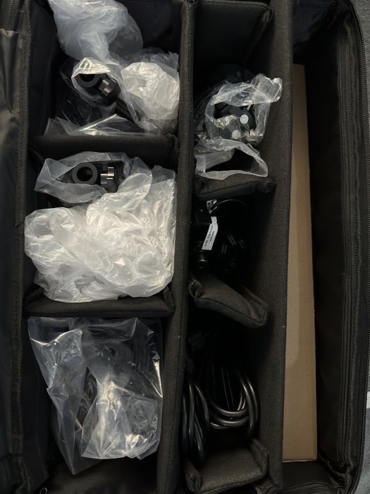 Постоянный свет SWIT FL-C60D