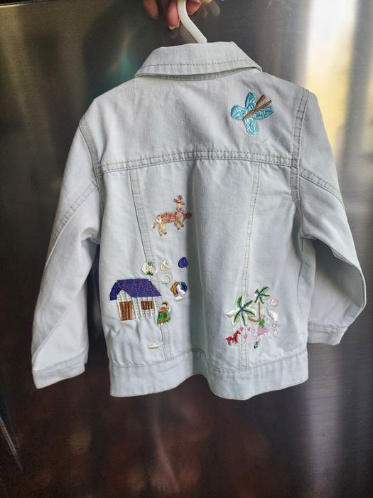 Джинсовая куртка на 4-5 лет