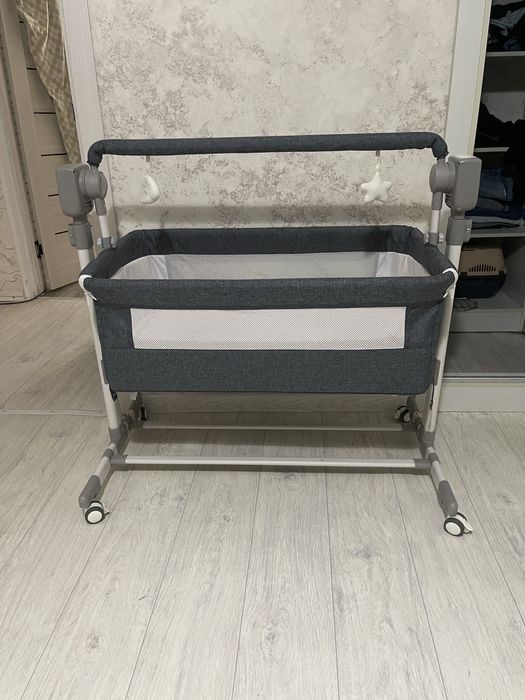 Продам кроватку маятник