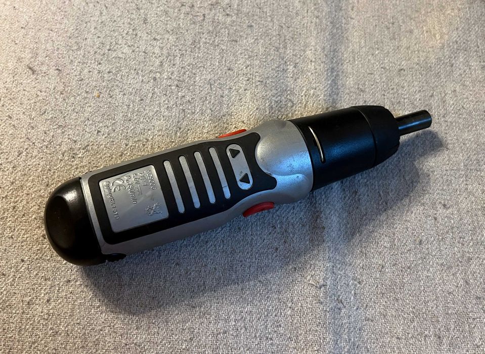 Surubelnita electrica Black&Decker KC9069, 6V, functionala pe baterii