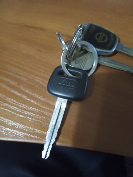 Продам авто ключи разные