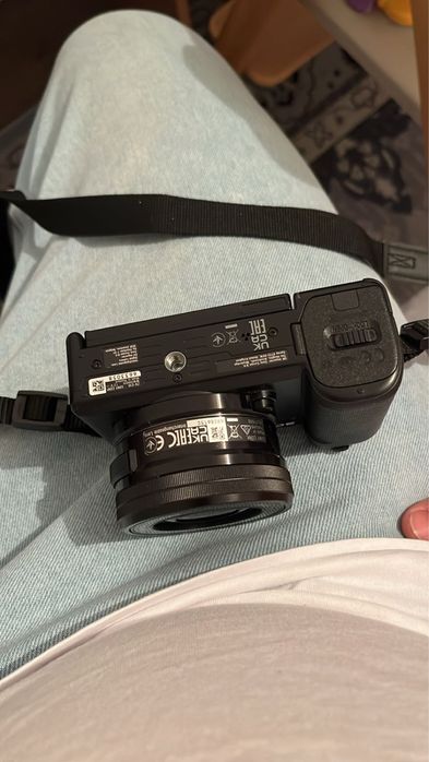 Sony ZV E-10 в отличном состоянмй