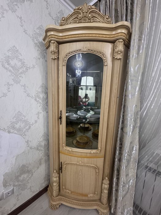 Продается шкаф в гостиную