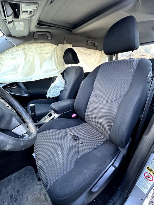 Toyota RAV-4 2.0i на части