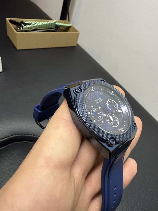 Ceas Guess Legacy Blue Dial, in stare foarte buna.