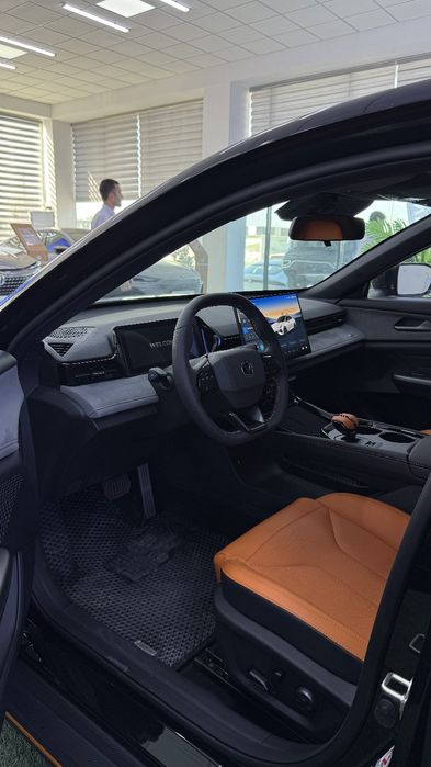 Changan Uni-V 2.0T 8AT