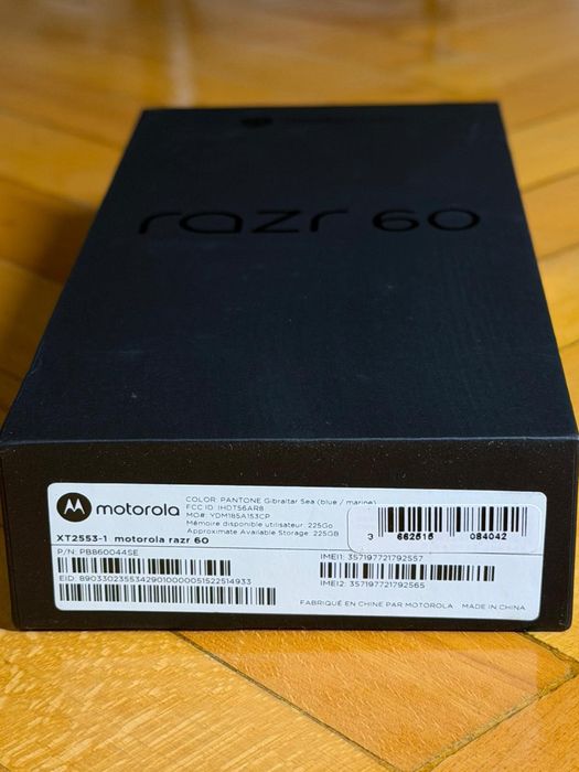 Motorola Razr 60 / 256 GB Memorie / SIGILAT