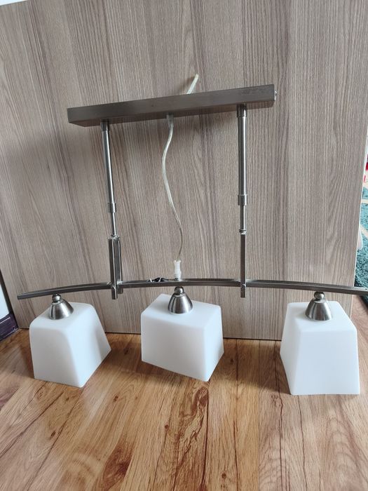 Люстры современные