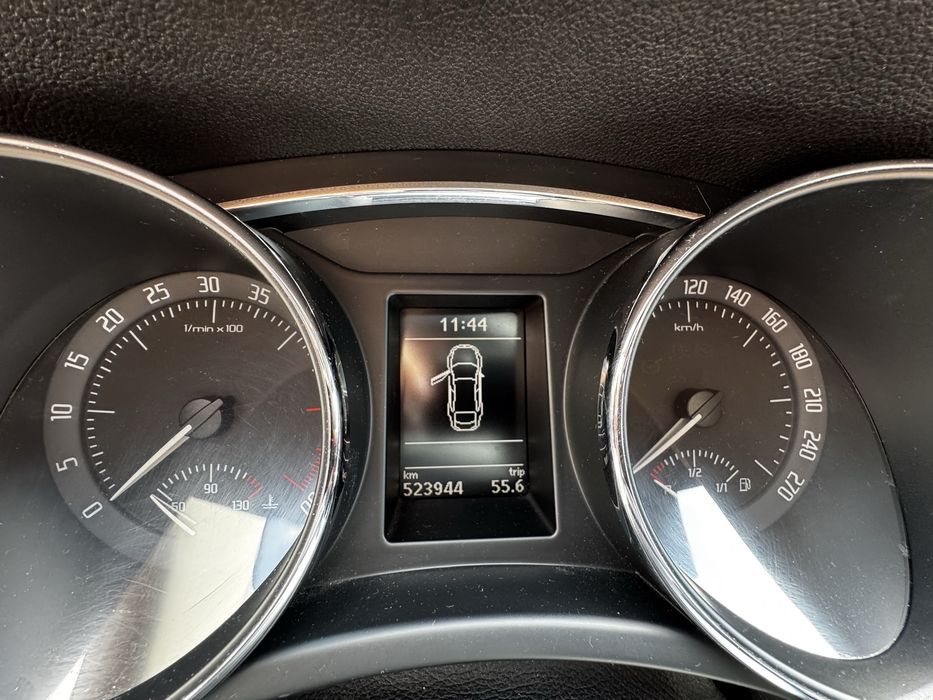 SKODA Superb 0 — imagine 4