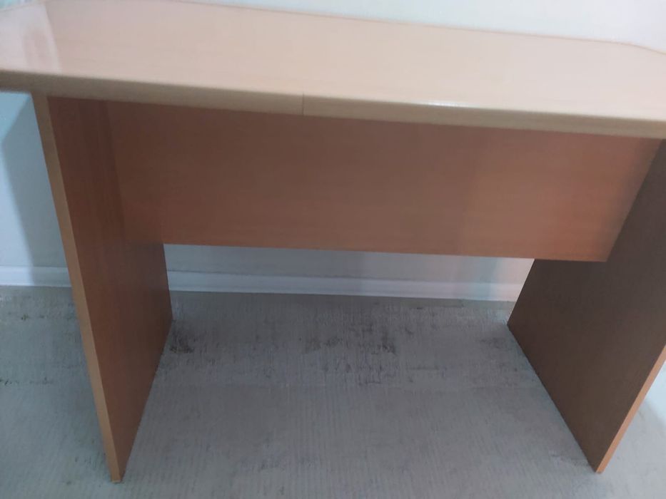 Продам Обеденный стол