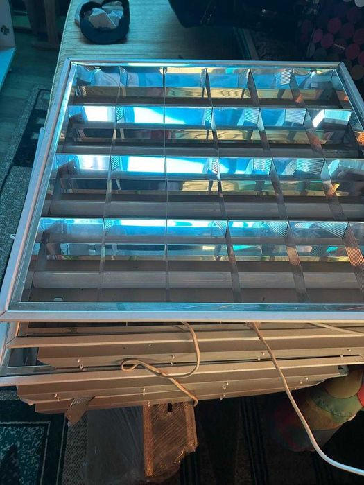 Потолочные светильники Армстронг