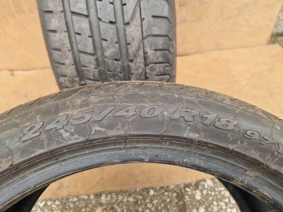 2 Pirelli R18 245/40 Летни гуми  DOT4021