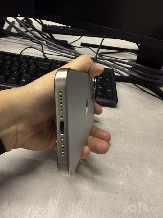 Iphone 15 pro max SIM + ESIM