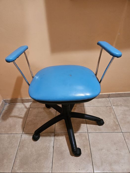 Офисное кресло сидушка