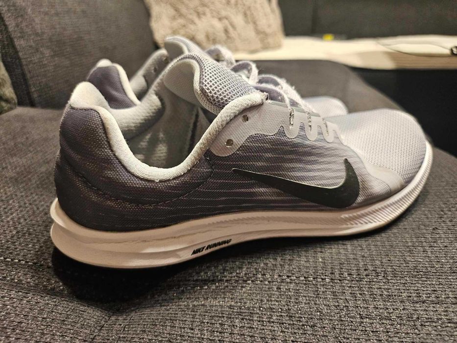 Nike Маратонки WMNS NIKE