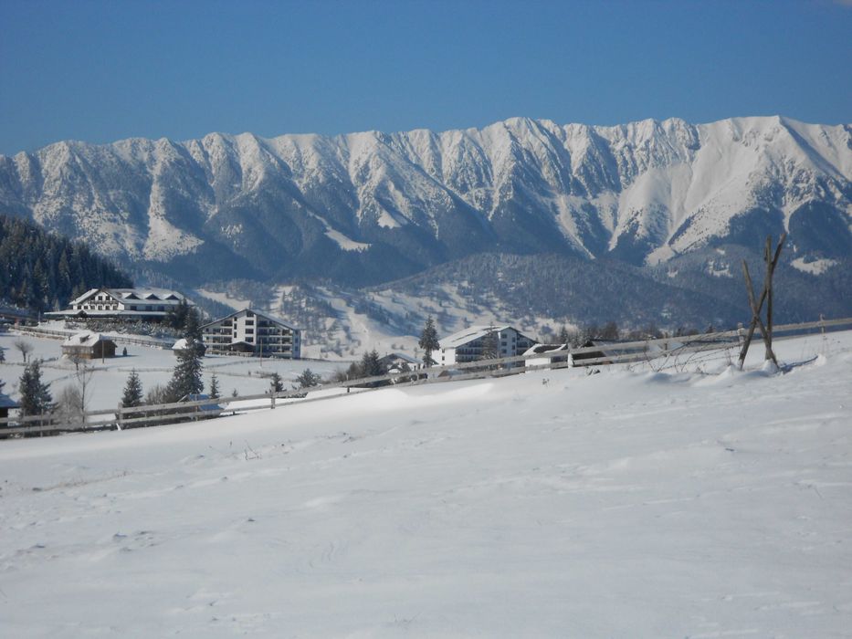 Nou ... Vând teren INTRAVILAN în Fundata.