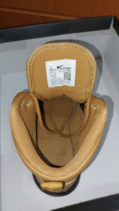 Vand ghete Nike Manoa
