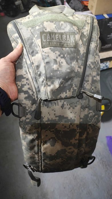 Camelback camuflaj digital